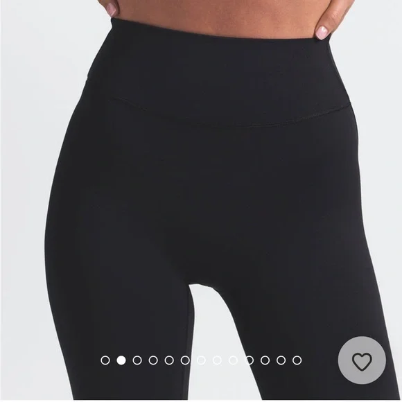 SKIMS MATTE LEGGINGS - Picture 3 of 7